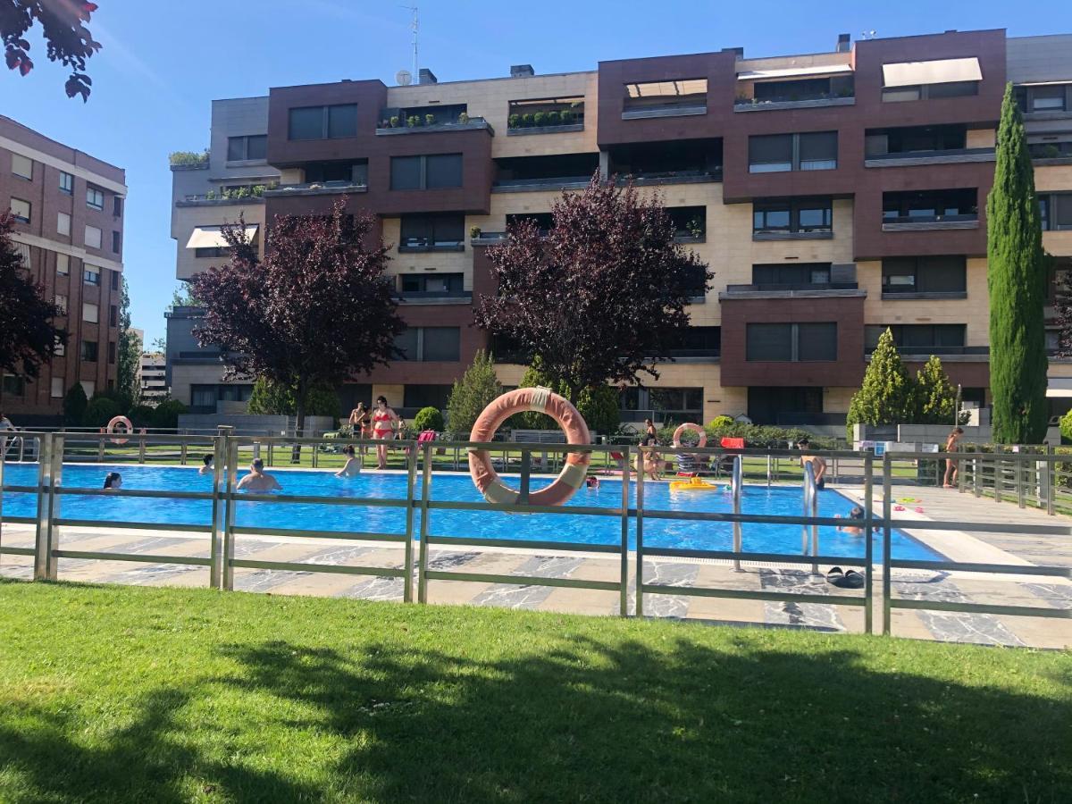 Apartamento Mercedes Logrono Luaran gambar